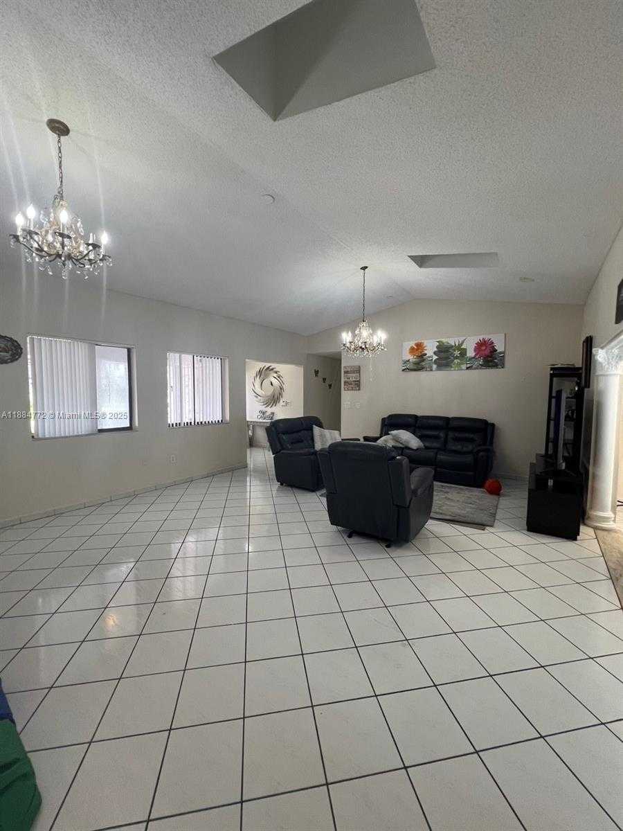 Small Image of 12310 SOUTH WEST 97TH ST, Miami Number 8