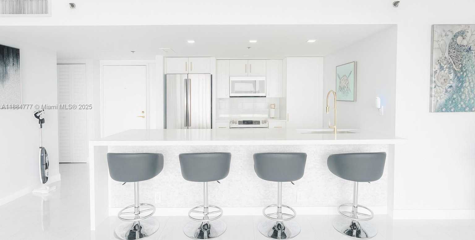 Small Image of 7601 EAST TREASURE DR #1123, North Bay Village Number 3
