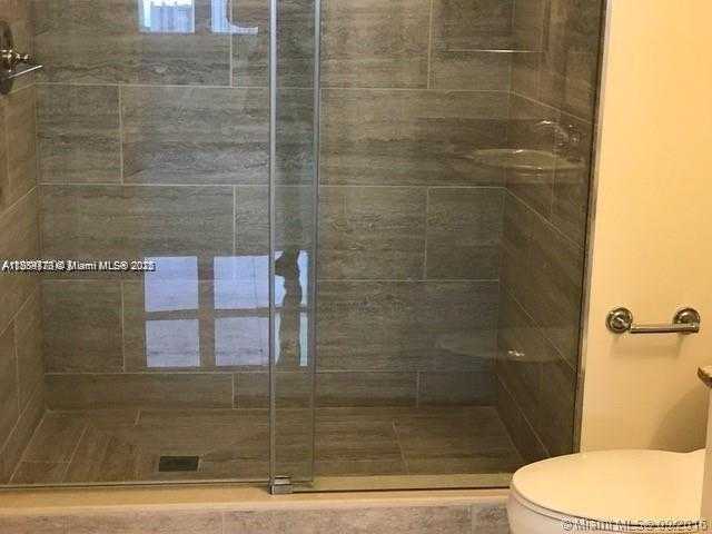 Small Image of 19501 WEST COUNTRY CLUB DR #2115, Aventura Number 5