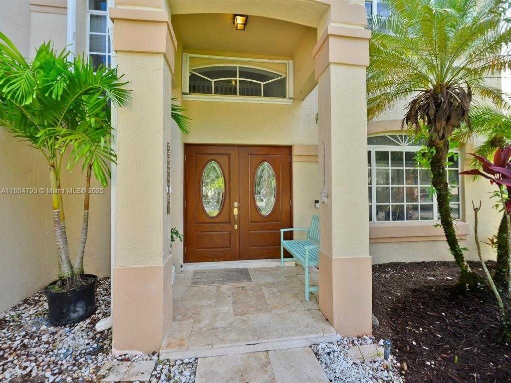 Small Image of 762 VERONA LAKE DR, Weston Number 10