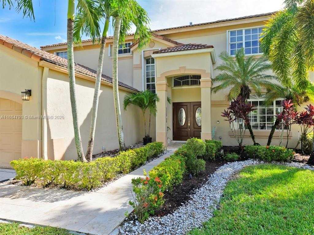 Small Image of 762 VERONA LAKE DR, Weston Number 9