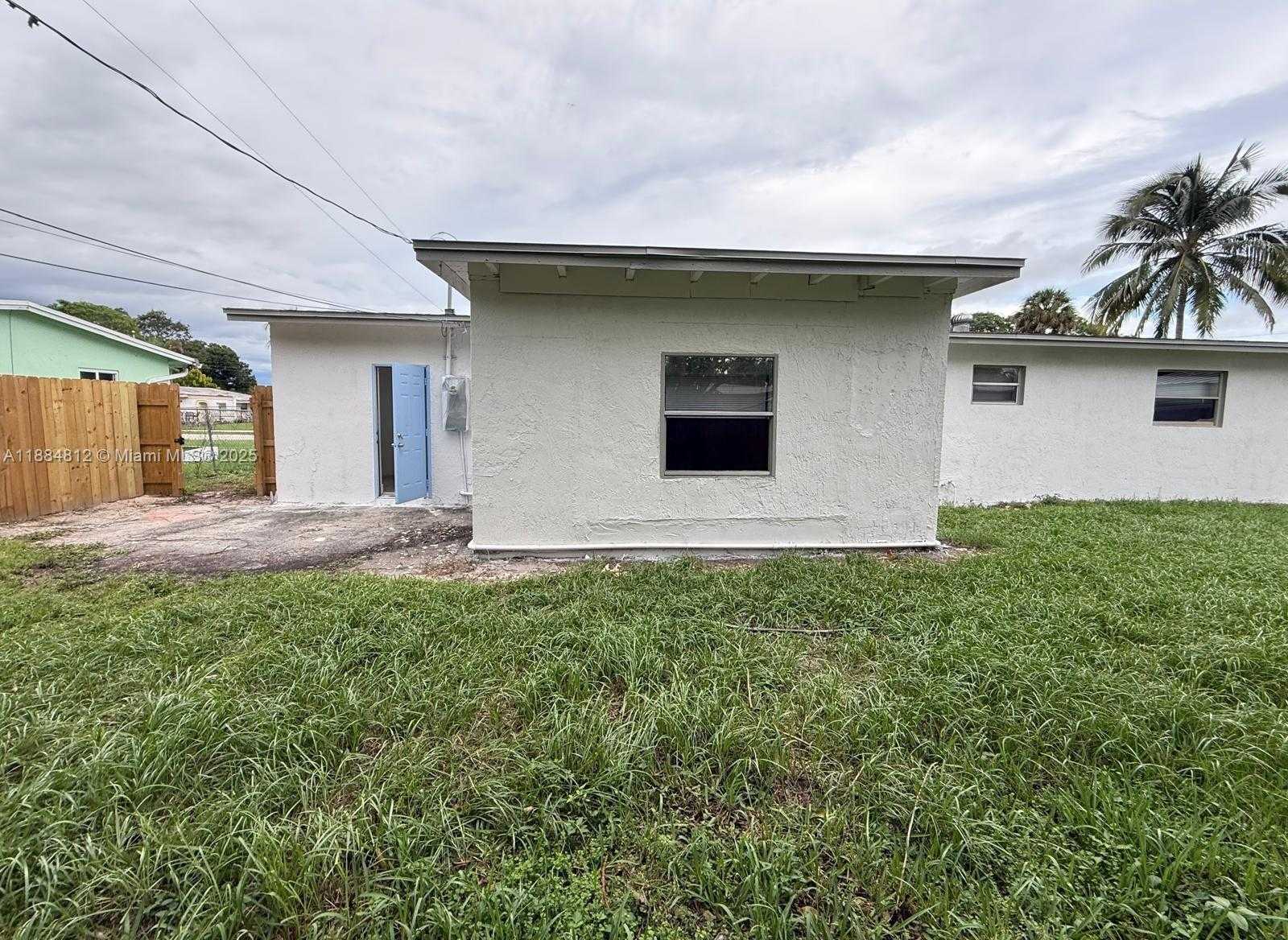 Small Image of 3440 NORTH WEST 4TH ST, Lauderhill Number 23