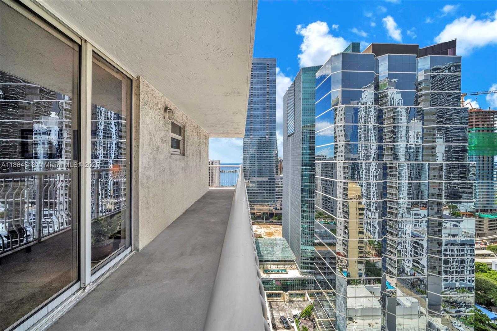 Small Image of 1200 BRICKELL BAY DR #3123, Miami Number 2