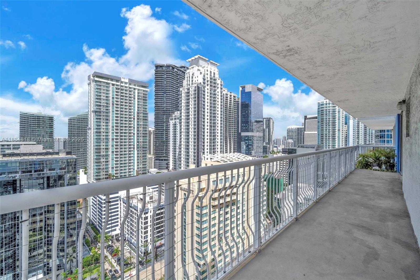 Small Image of 1200 BRICKELL BAY DR #3123, Miami Number 5