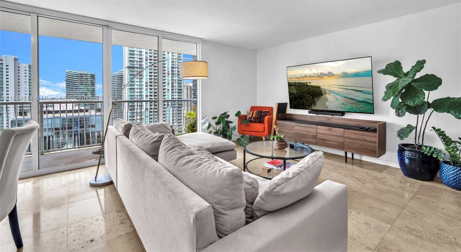 Small Image of 1200 BRICKELL BAY DR #3123, Miami Number 7