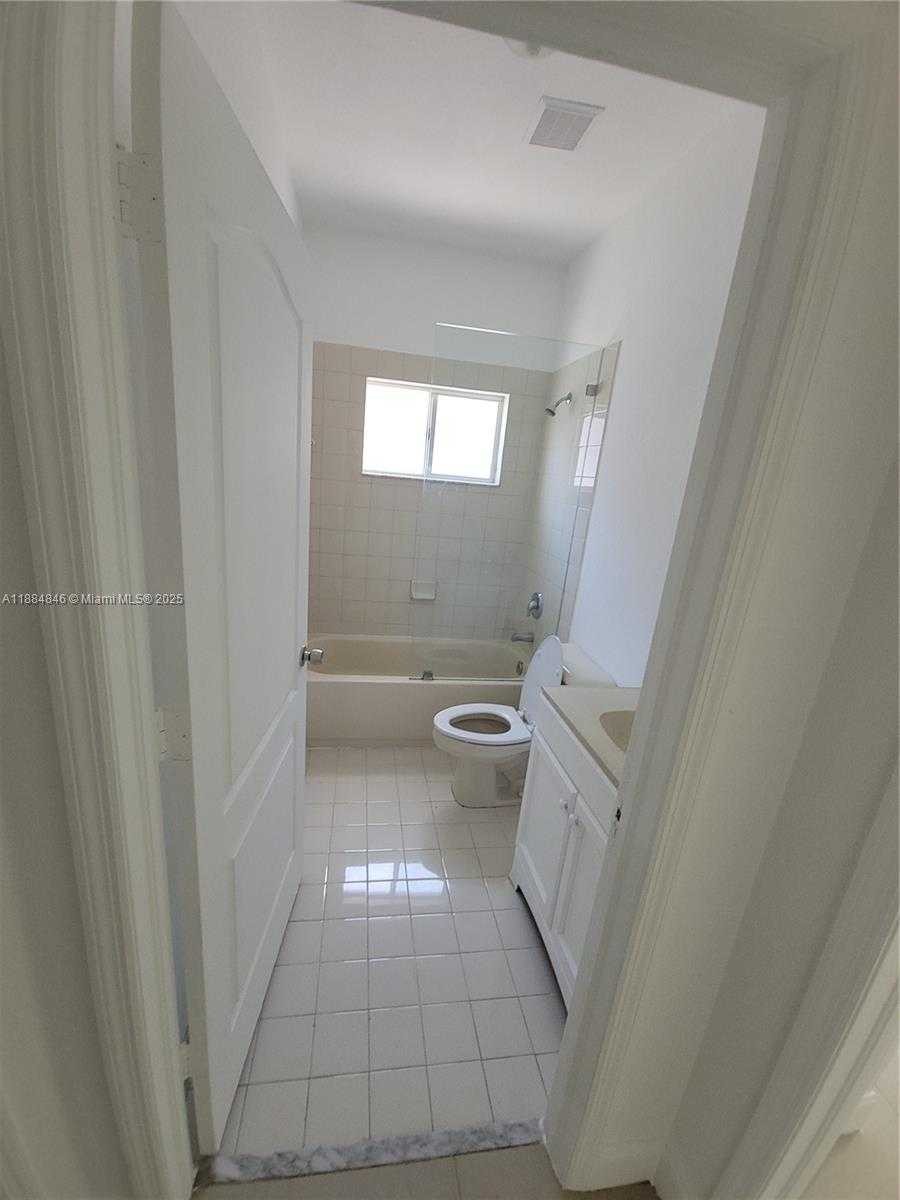 Small Image of 10814 SOUTH WEST 228TH TER, Miami Number 11