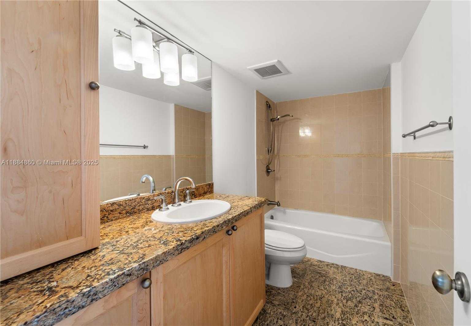 Small Image of 1623 COLLINS AVE #PH1014, Miami Beach Number 14