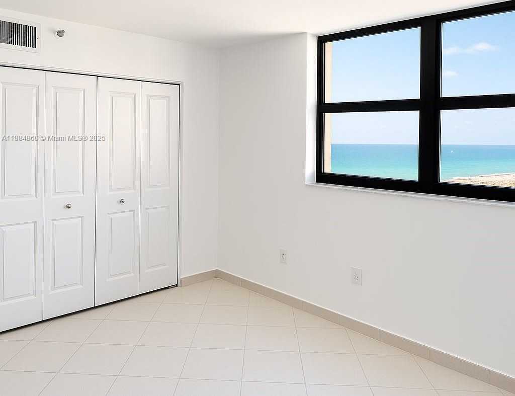 Small Image of 1623 COLLINS AVE #PH1014, Miami Beach Number 15