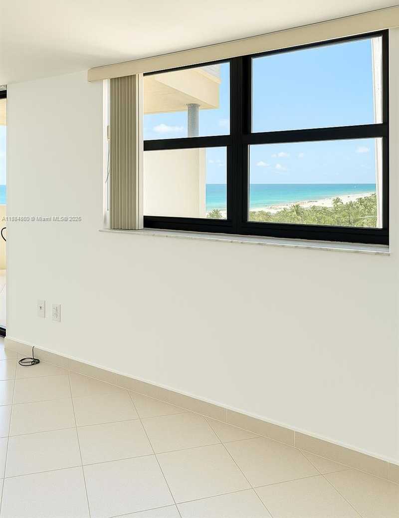 Small Image of 1623 COLLINS AVE #PH1014, Miami Beach Number 7