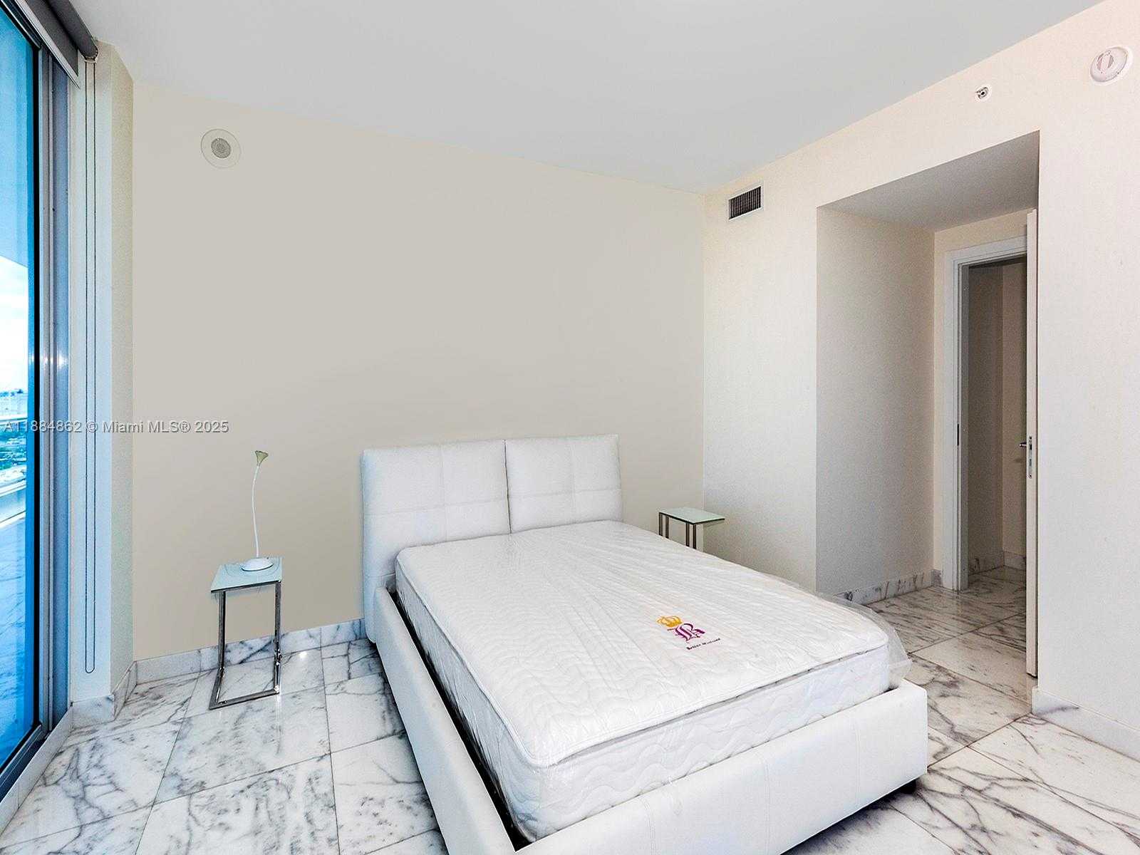 Small Image of 540 WEST AVE #2111, Miami Beach Number 12