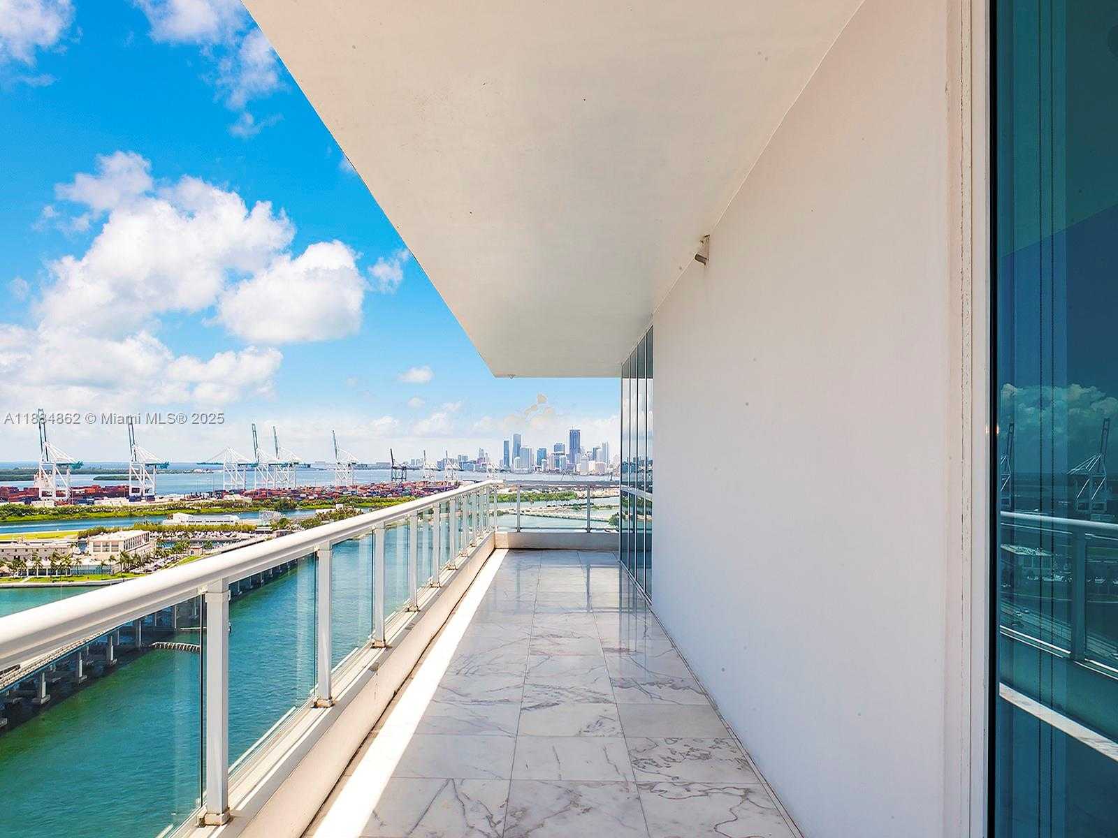 Small Image of 540 WEST AVE #2111, Miami Beach Number 2