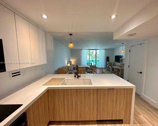 Small Image of 2301 COLLINS AVE #511, Miami Beach Number 13