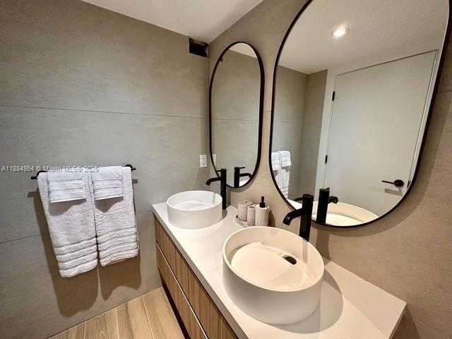 Small Image of 2301 COLLINS AVE #511, Miami Beach Number 19