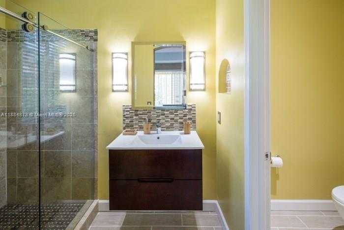 Small Image of 590 CONSERVATION DR, Weston Number 14