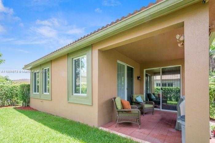 Small Image of 590 CONSERVATION DR, Weston Number 18