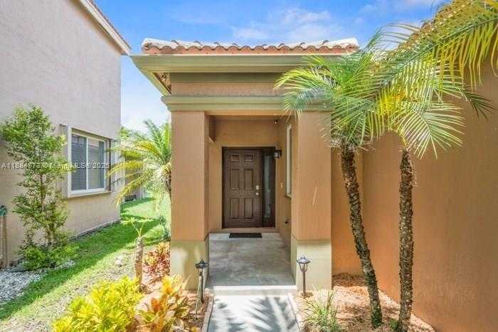 Small Image of 590 CONSERVATION DR, Weston Number 21