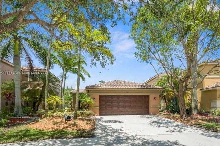 Small Image of 590 CONSERVATION DR, Weston Number 22