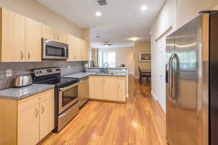 Small Image of 590 CONSERVATION DR, Weston Number 3