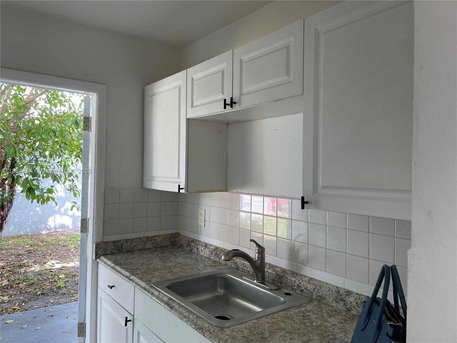 Small Image of 6021 POLK ST #1, Hollywood Number 4