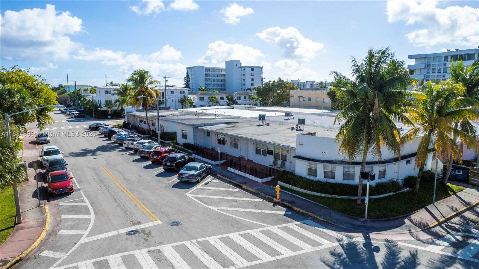 Small Image of 400 81 ST #4, Miami Beach Number 12