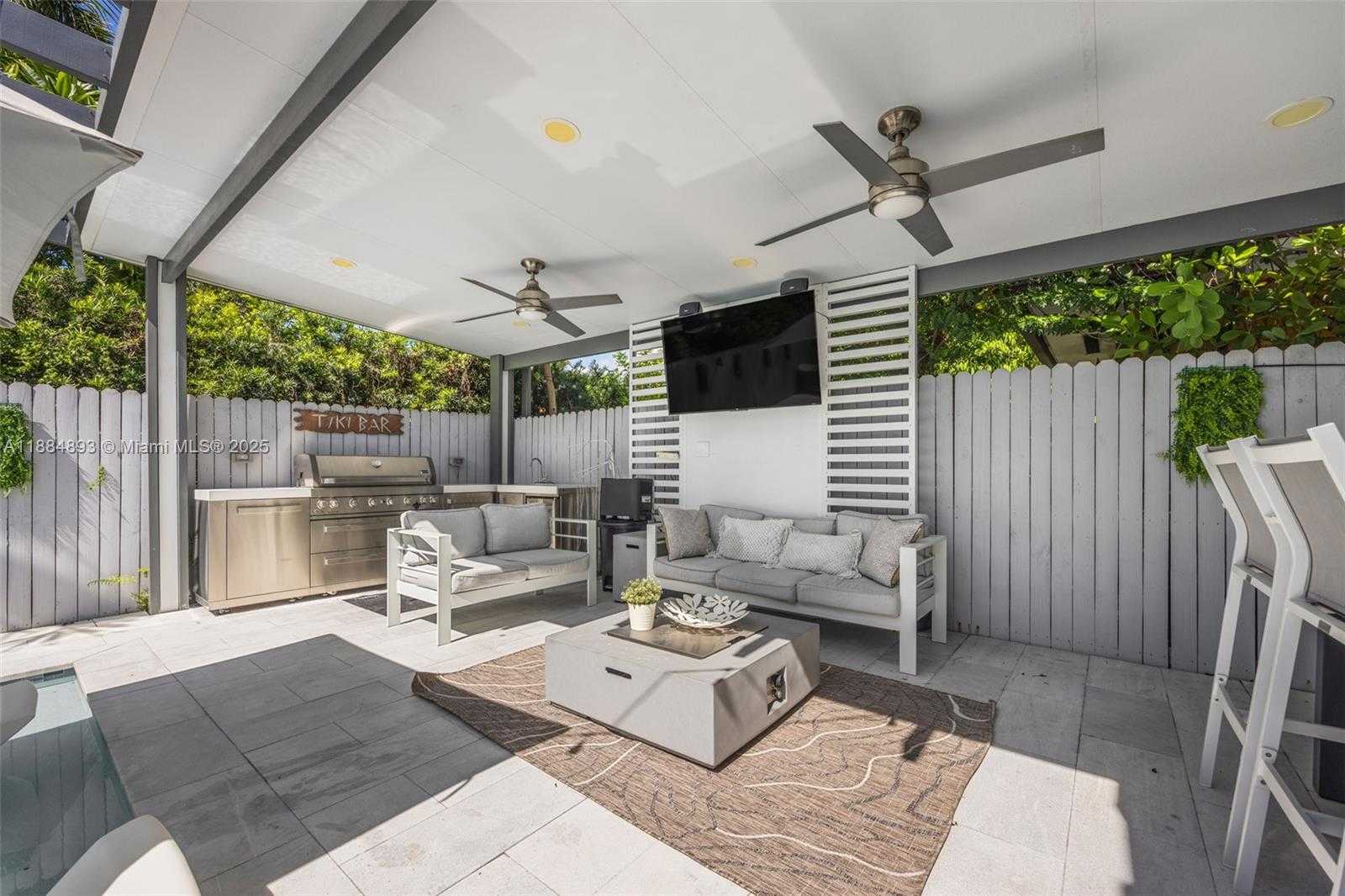 Small Image of 110 SOUTH WEST 22ND RD, Miami Number 22