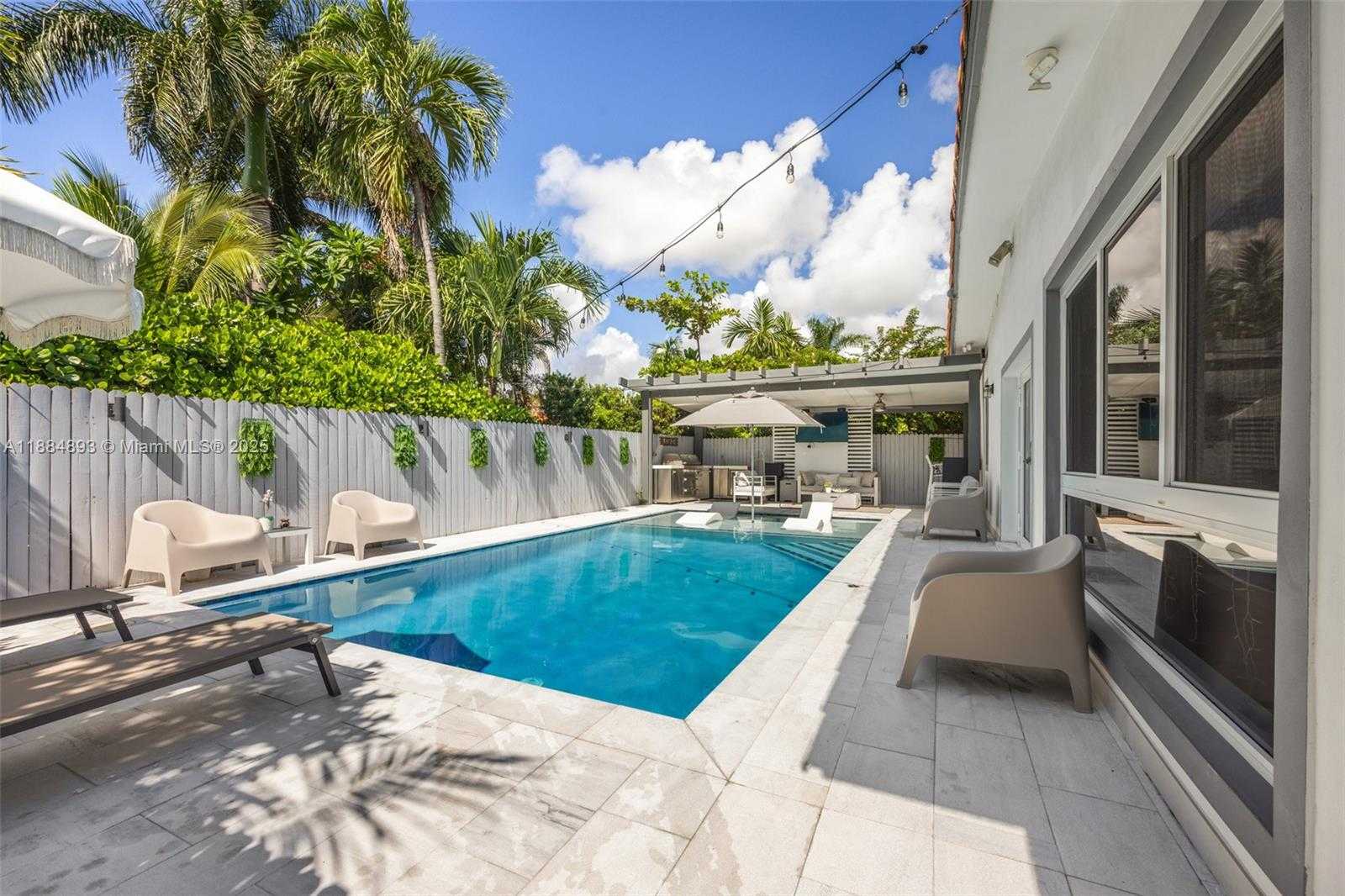 Small Image of 110 SOUTH WEST 22ND RD, Miami Number 25
