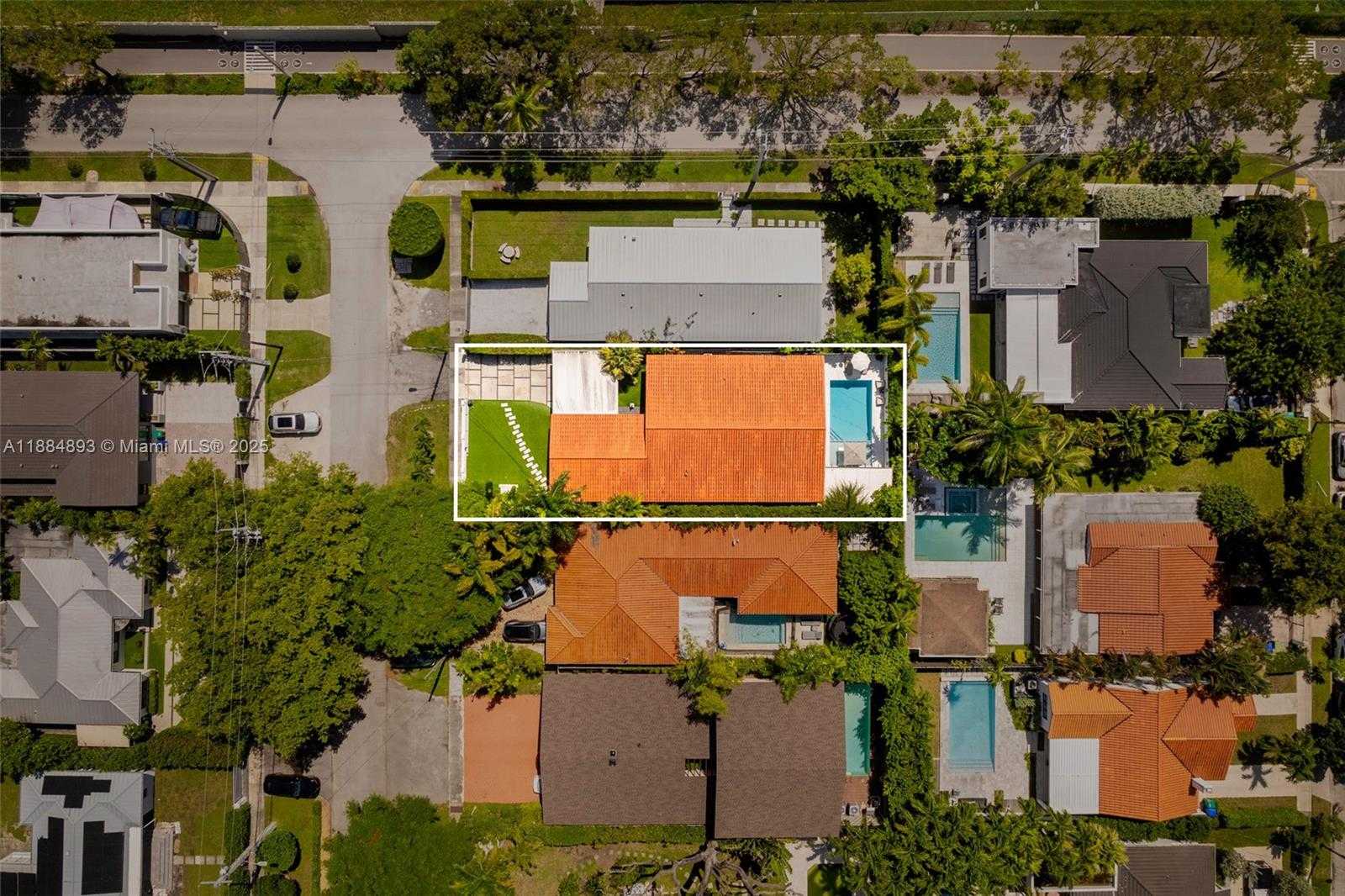 Small Image of 110 SOUTH WEST 22ND RD, Miami Number 29