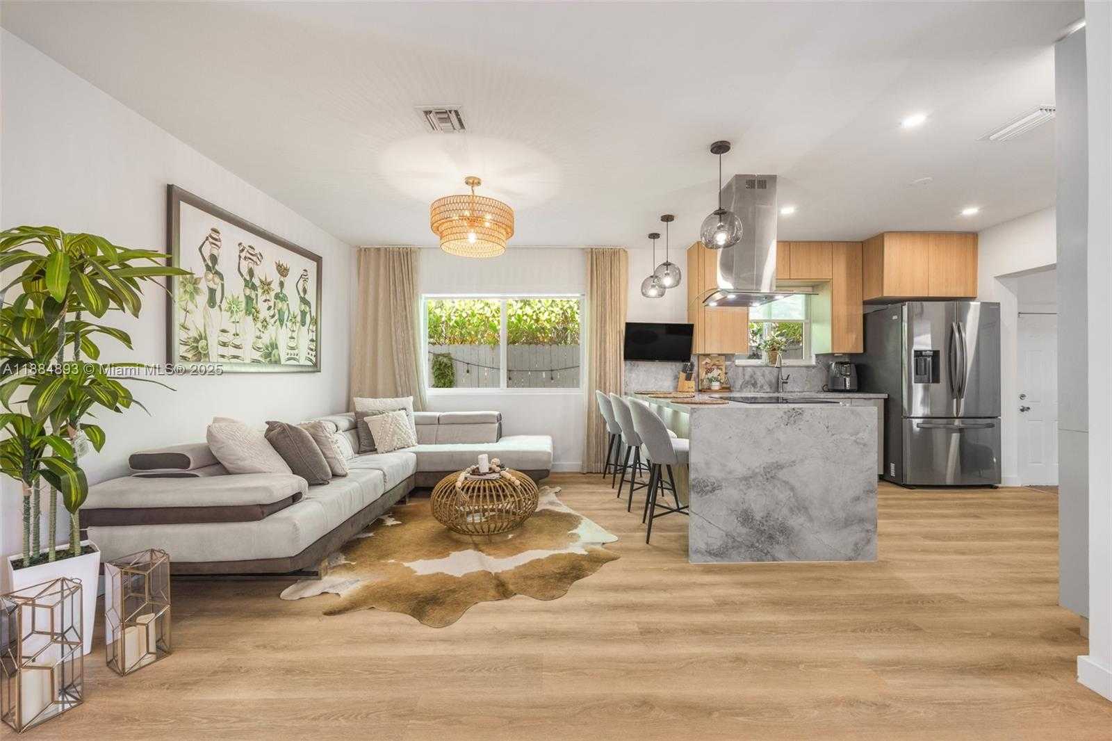 Small Image of 110 SOUTH WEST 22ND RD, Miami Number 6