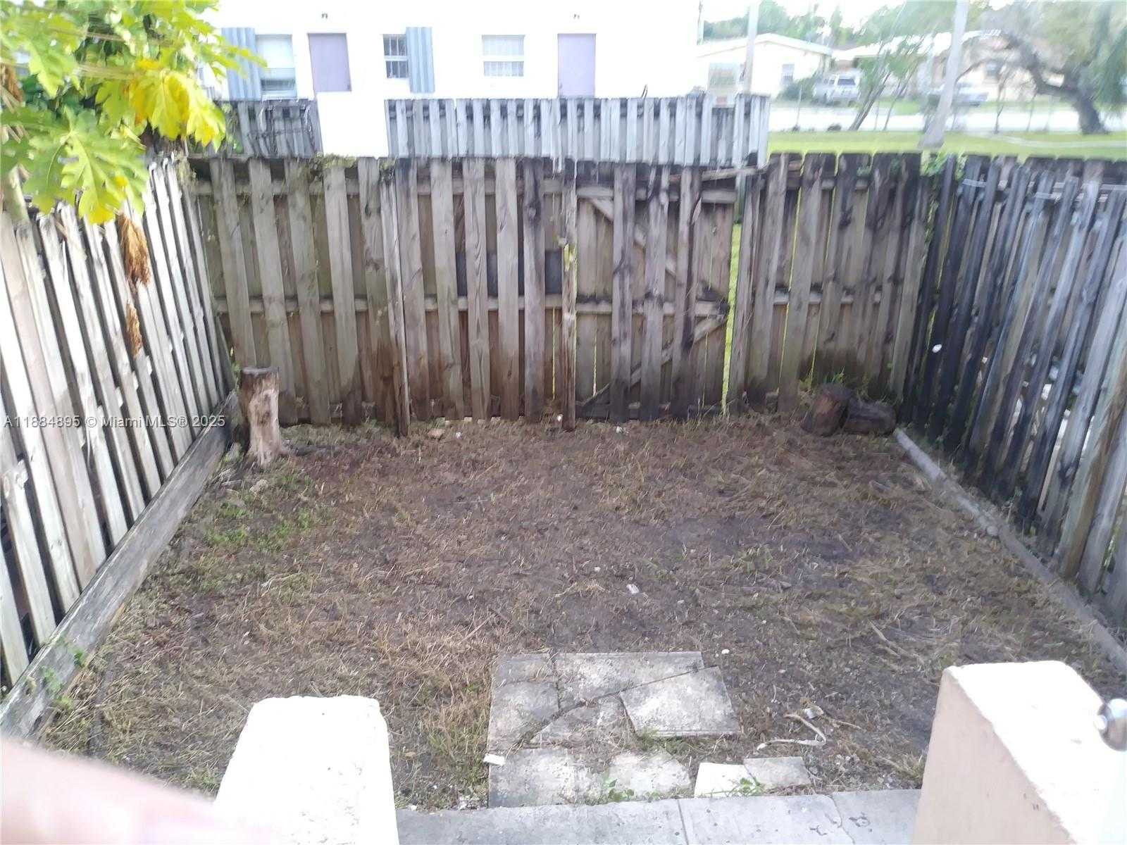 Small Image of 228 NORTH WEST 84TH ST #228, Miami Number 14