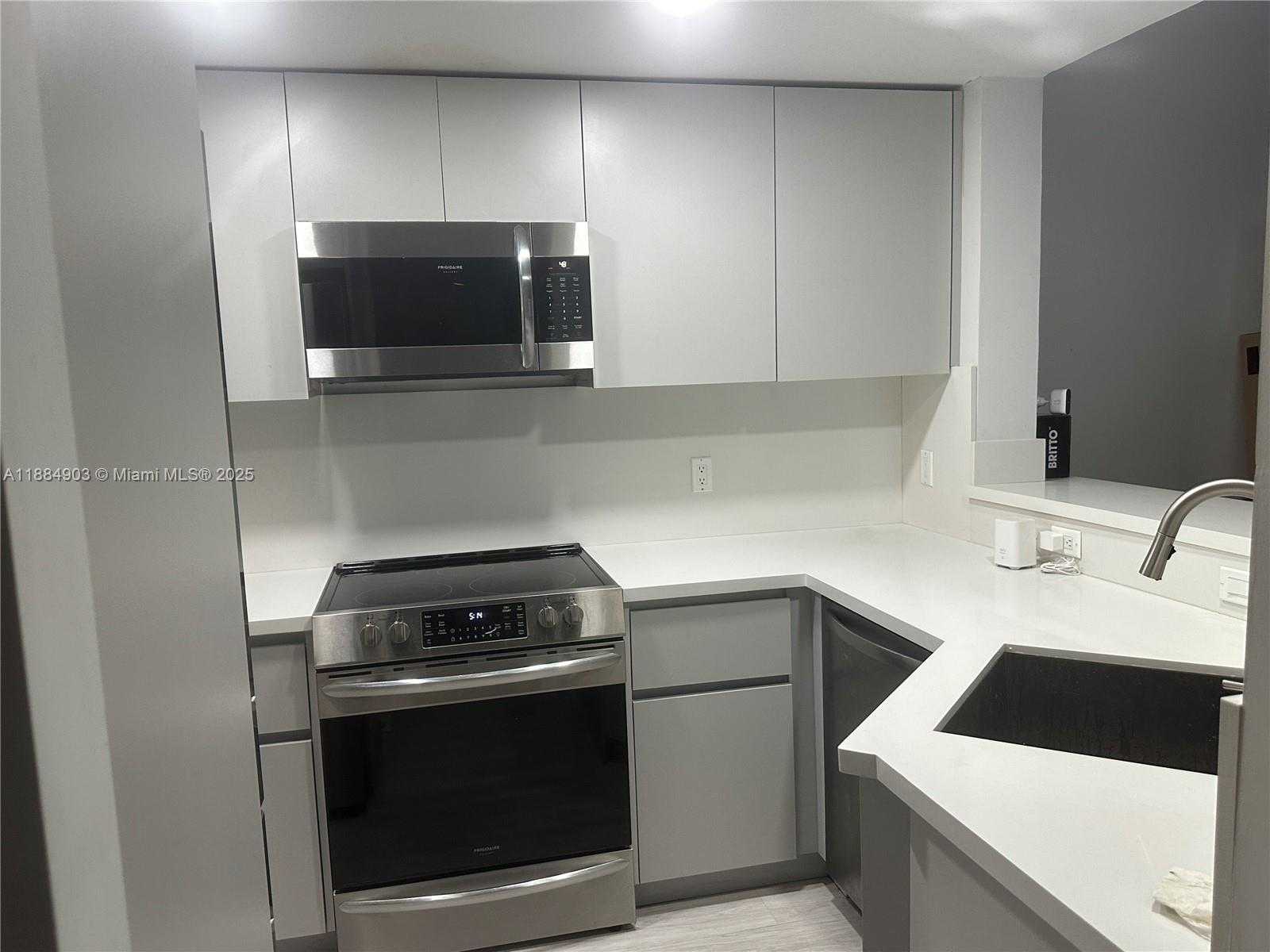 Small Image of 10171 SOUTH WEST 154TH CIR CT #104-5, Miami Number 6