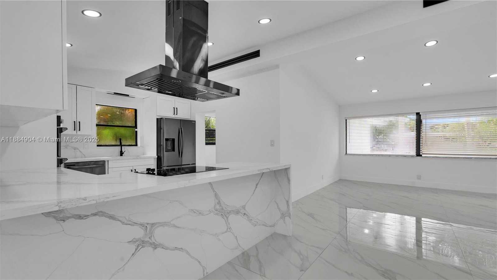 Small Image of 2413 GULFSTREAM LN, Fort Lauderdale Number 10