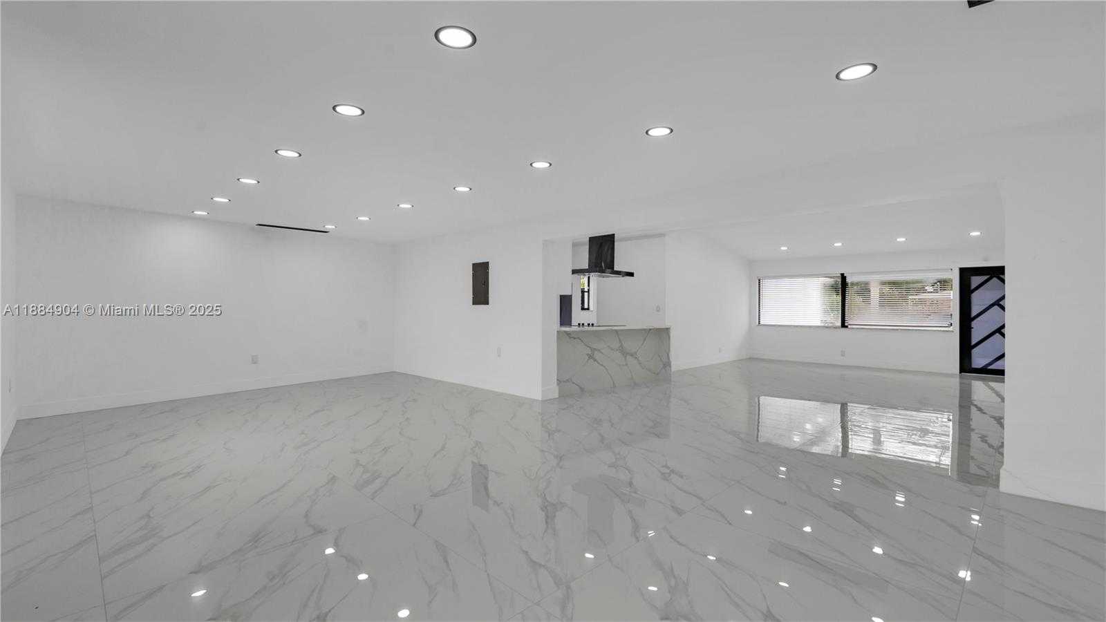 Small Image of 2413 GULFSTREAM LN, Fort Lauderdale Number 21