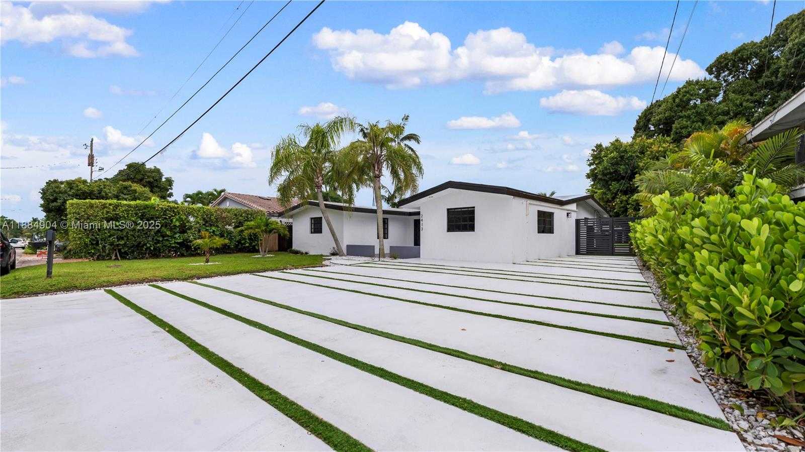 Small Image of 2413 GULFSTREAM LN, Fort Lauderdale Number 3