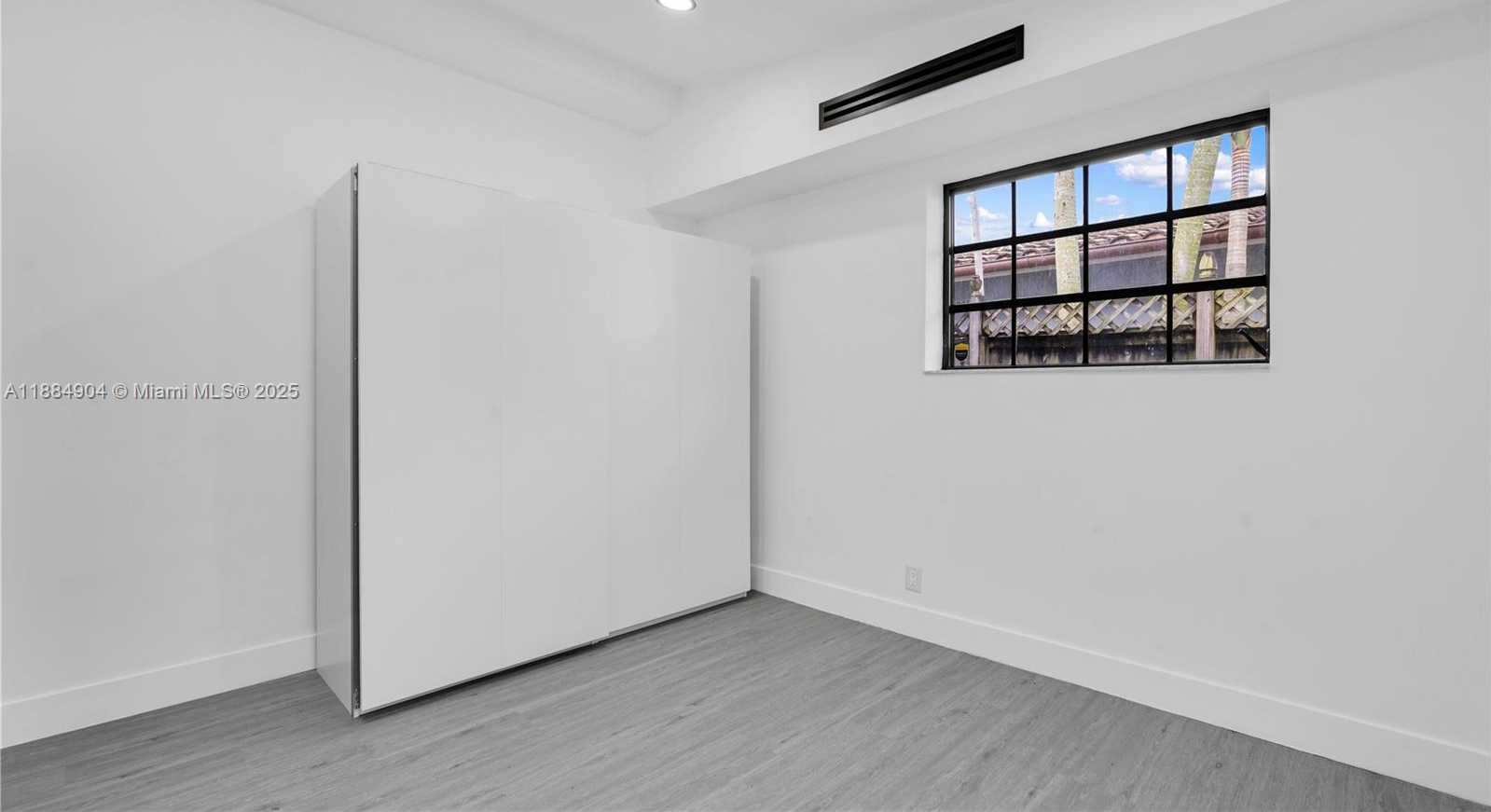 Small Image of 2413 GULFSTREAM LN, Fort Lauderdale Number 35