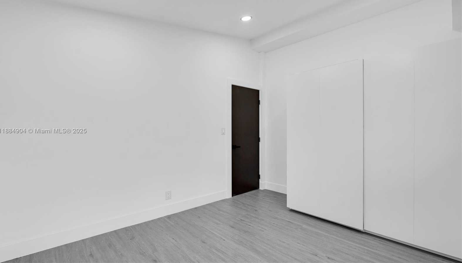 Small Image of 2413 GULFSTREAM LN, Fort Lauderdale Number 36