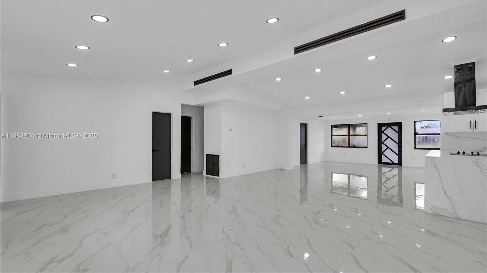 Small Image of 2413 GULFSTREAM LN, Fort Lauderdale Number 7