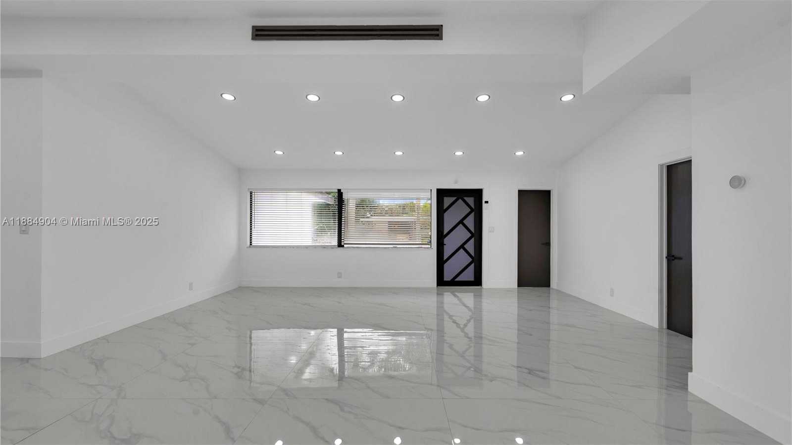 Small Image of 2413 GULFSTREAM LN, Fort Lauderdale Number 9