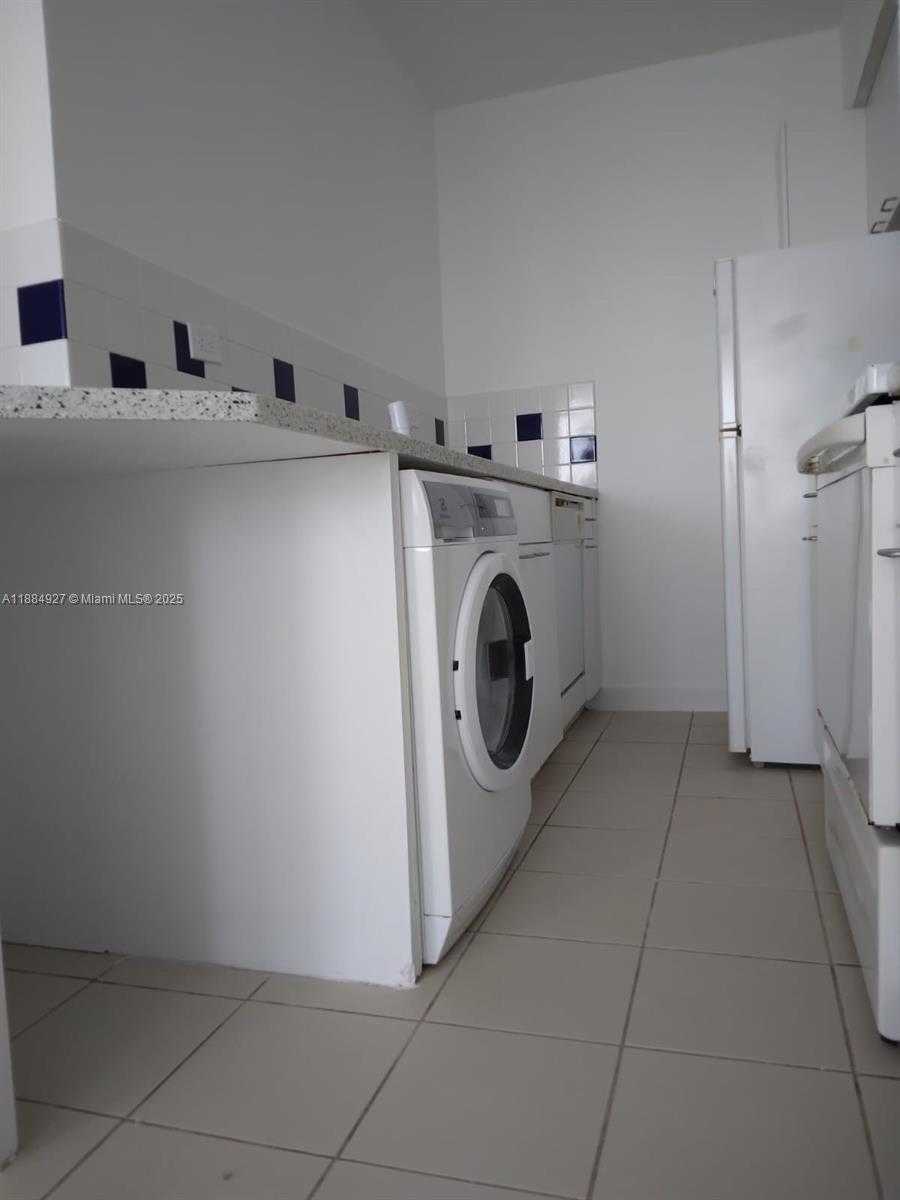Small Image of 1500 BAY ROAD #810S, Miami Beach Number 7