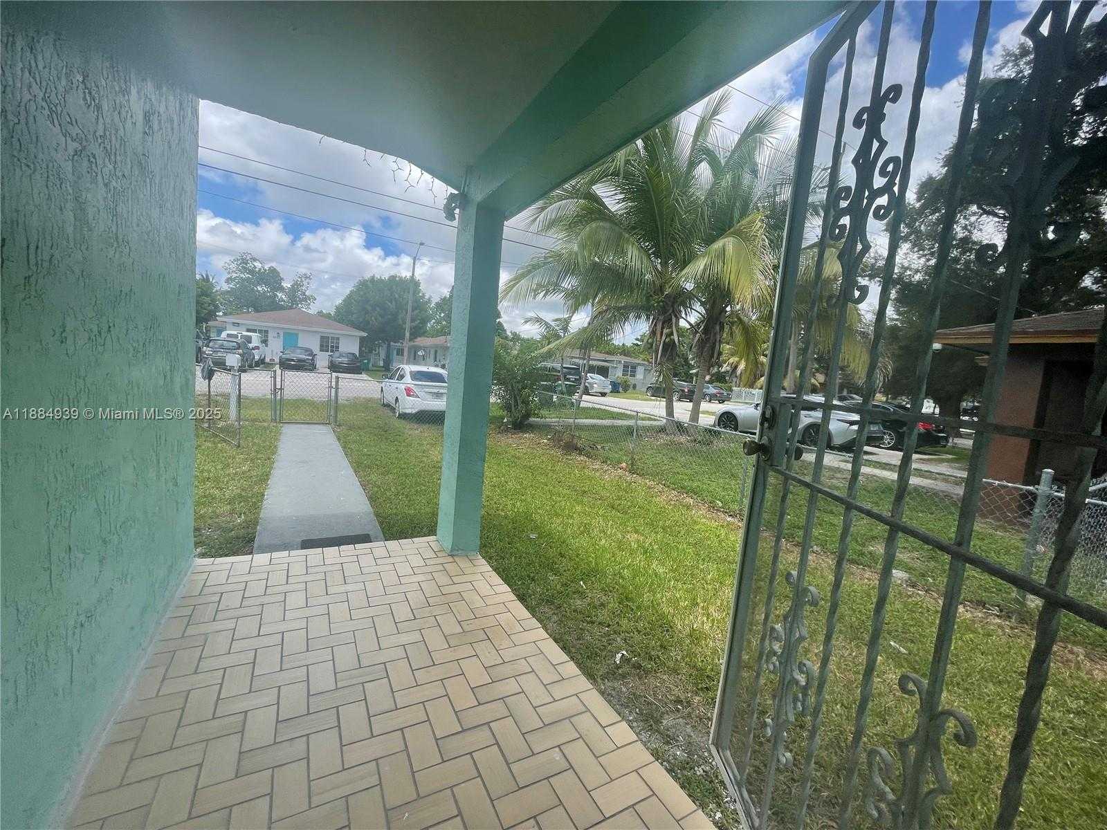 Small Image of 2260 NORTH WEST 61ST ST, Miami Number 2