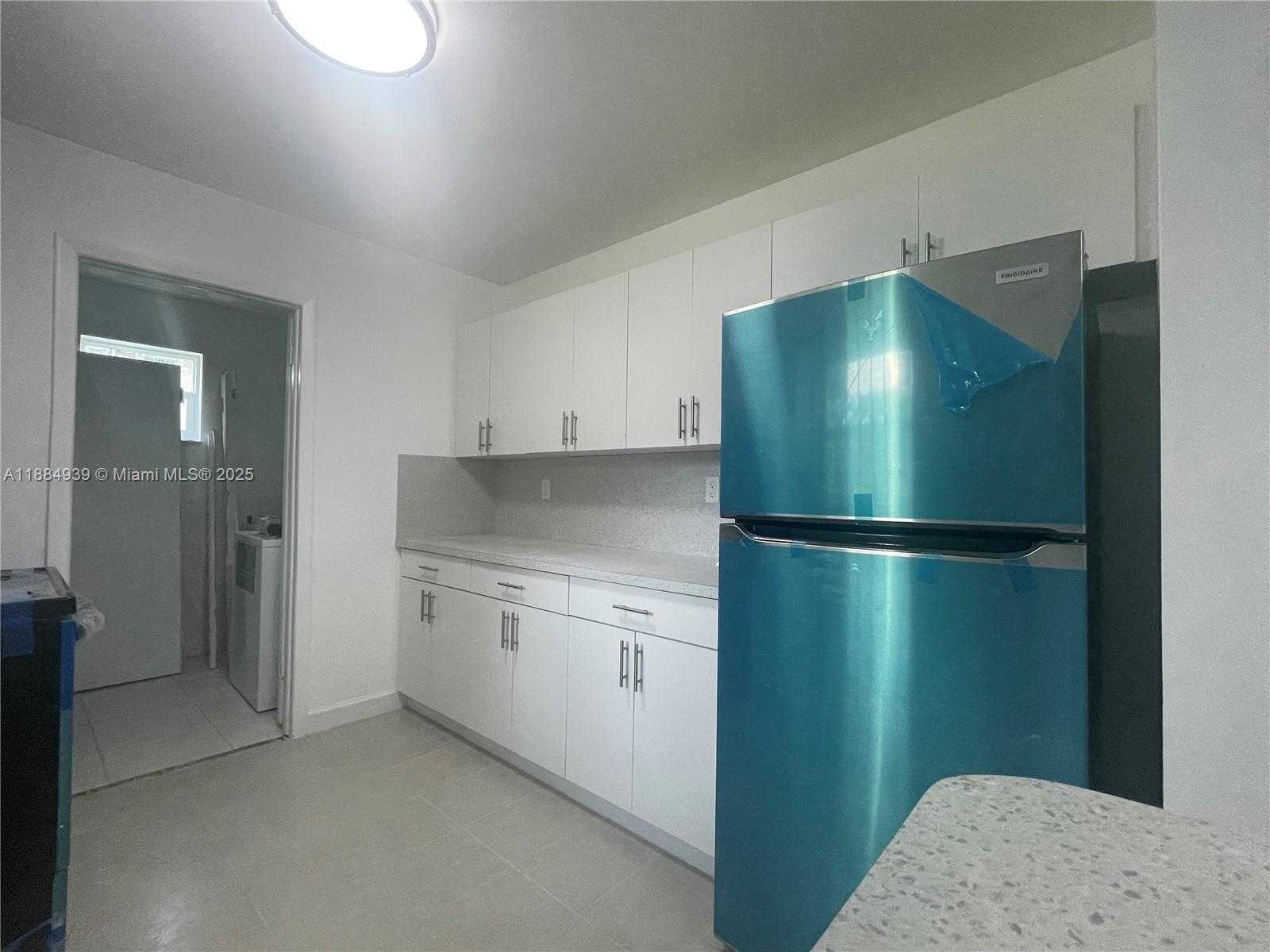 Small Image of 2260 NORTH WEST 61ST ST, Miami Number 4