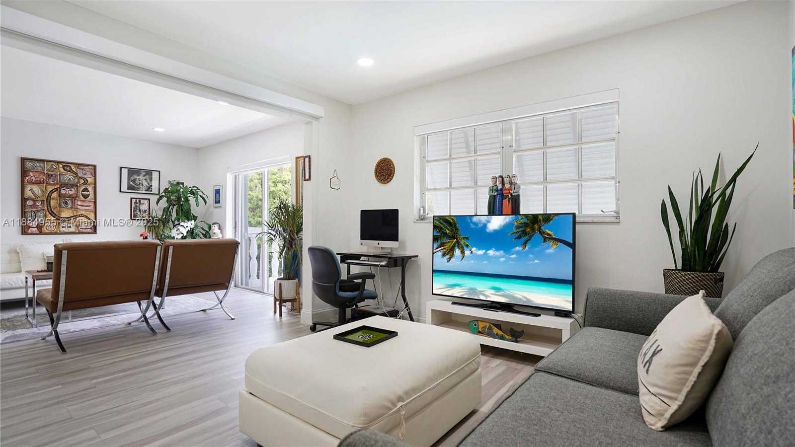 Small Image of 1200 MARIPOSA AVE #D204, Coral Gables Number 19