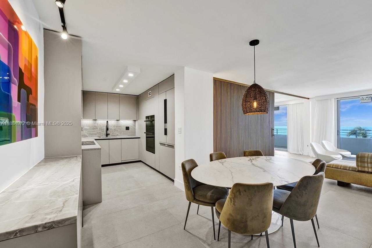 Small Image of 5555 COLLINS AVE #6H, Miami Beach Number 11