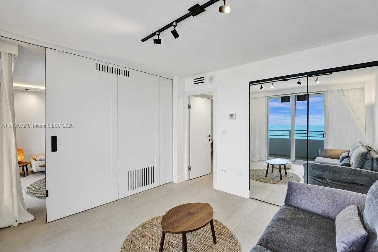 Small Image of 5555 COLLINS AVE #6H, Miami Beach Number 16