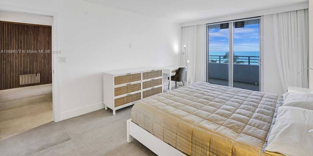 Small Image of 5555 COLLINS AVE #6H, Miami Beach Number 21