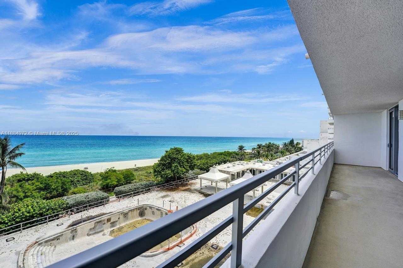 Small Image of 5555 COLLINS AVE #6H, Miami Beach Number 3