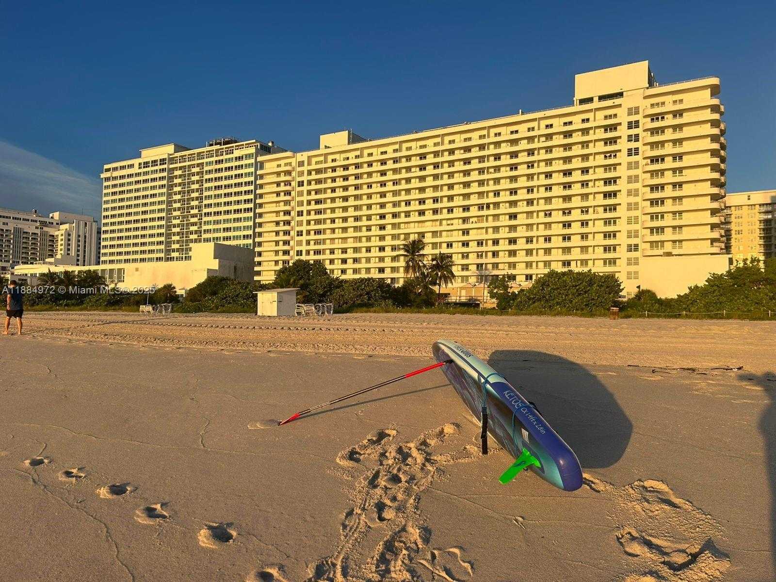 Small Image of 5555 COLLINS AVE #6H, Miami Beach Number 37