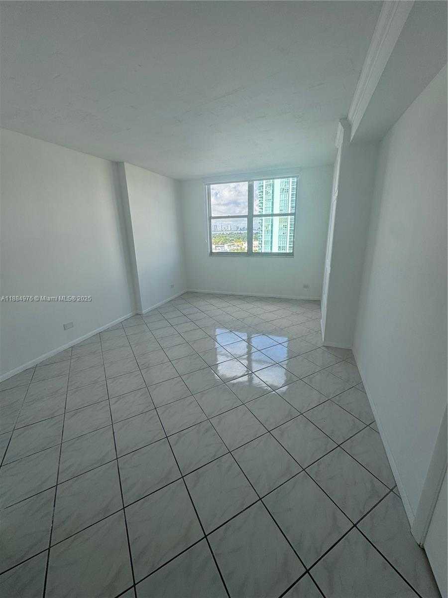 Small Image of 6039 COLLINS AVE #1236, Miami Beach Number 11