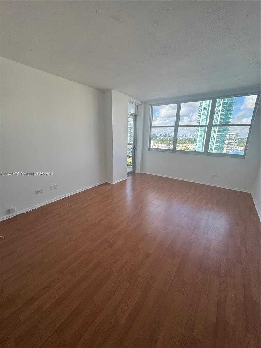 Small Image of 6039 COLLINS AVE #1236, Miami Beach Number 5