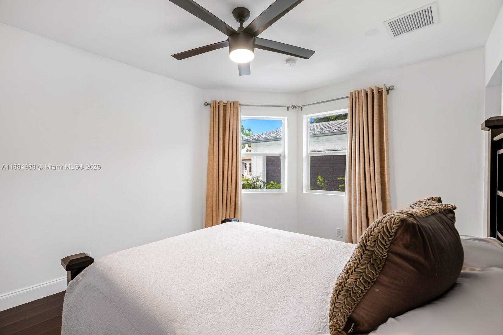 Small Image of 2830 NORTH EAST 56 CT, Fort Lauderdale Number 21