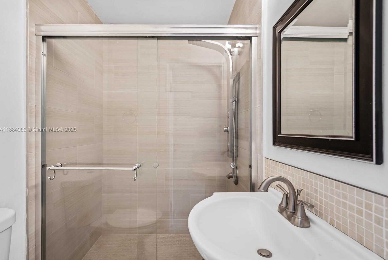 Small Image of 2830 NORTH EAST 56 CT, Fort Lauderdale Number 23